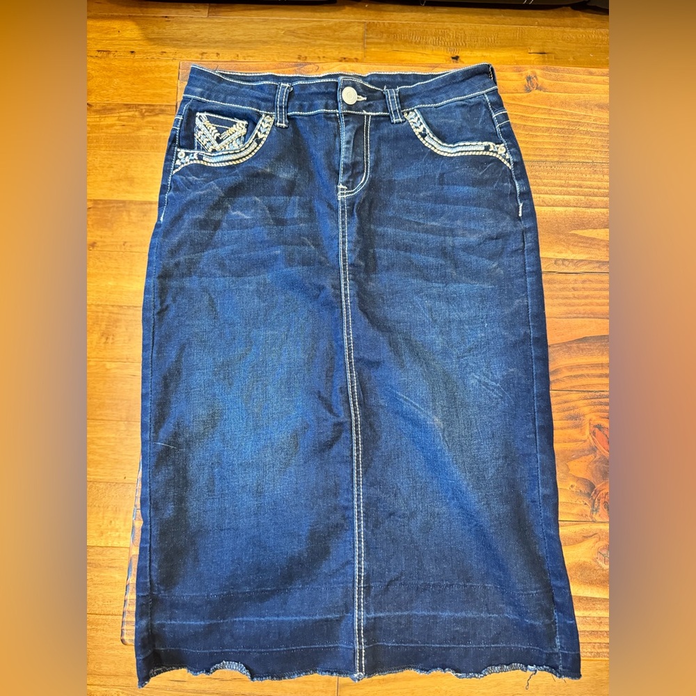 Denim Midi BeGirl Skirt with Embroidered Pockets